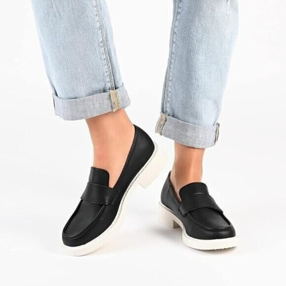 Journee Collection Women's Saydee Black Faux Leather Slip On Loafers Size 8.5 - Picture 1 of 12